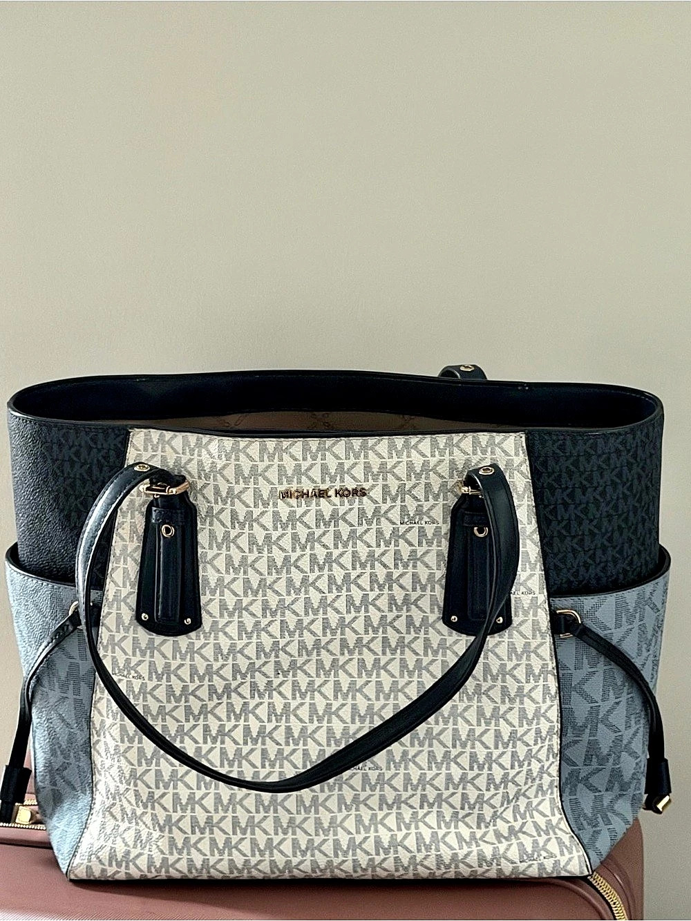 Michael Kors Jet Set Travel Tri-Color Signature Tote Blue/Navy/White